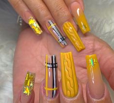 Summer Nails Art Designs, Burberry Nails, Summer Nails Art, Orange Nail Designs, Brown Nails Design, Nails Art Designs, Different Nail Designs, Fancy Nails Designs, Plaid Nails