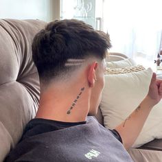 Short Curly Hairstyles Men, Men Hairstyle Ideas, Curly Hairstyles Men, Knotless Braids Styles, Faded Haircut, Hairstyles Celebrities, Taper Fade Short Hair, Men Fade Haircut Short, Short Fade Haircut