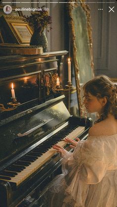 1900s Aesthetic, Piano Girl, Era Victoria, Romantic Academia, Royalty Aesthetic, Royal Aesthetic, Photographie Portrait Inspiration