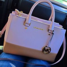 #Michael #Kors #Outlet Go For Michael Kors Hamilton Slouchy Medium Black Satchels, This Is A Wonderful For You! Purse Closet, Purse Inspiration, Beige Purses, Kampot, Blue Pumps