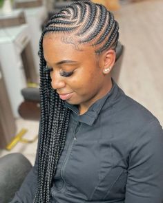 Looking for the best cornrow styles? Check out these amazing cornrow hairstyles. From classic to braided, these styles are perfect for any occasion. Scalp Braids, Cornrow Ponytail, Lemonade Braids Hairstyles, Cornrows Braids For Black Women, Traditional Hairstyle, Extra Long Hair, Ghana Braids, African Hair Braiding Styles, Braid Hairstyle