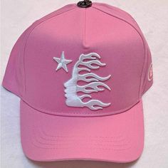 *** Sold Out - Very Rare *** Brand New In The Original Packaging Size : One Size Fits Most Adjustable Snap-Back Color : Hot Pink With White Embroidered Logo Please See All Attached Pictures For Any Additional Details La Hat Pink, Pink Hats, Viking Hat, Ralph Lauren Hats, Novelty Hats, Pink Cap, New Era Hat, Converse One Star, Hat Ideas