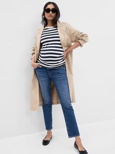 Maternity True Waistband Full Panel Vintage Slim Jeans with Washwell | Gap Maternity Jeans Outfit, Maternity Business Casual, Chic Pregnancy Style, Wide Leg Maternity Jeans, Maternity Ootd, Maternity Boyfriend Jeans, Pregnancy Fashion Fall, Maternity Work Wear, Fall Maternity Outfits