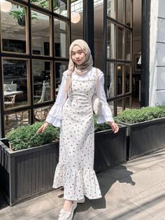 #hijabcasual #gamissyari #FlashSale #photography #hijabibloggers #hijab_am_ #styleblogger #hijabinstan #hijabchamber #Terbaru #hijabdaily Hijabi Ootd, Modest Girly Outfits, Modest Casual Outfits, Muslim Women Fashion, Muslim Outfits, Muslimah Fashion Outfits