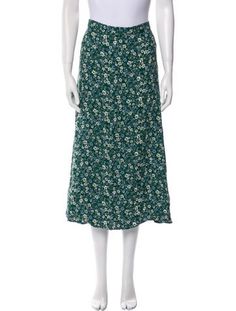 Reformation SkirtGreenFloral PrintZip ClosureFit:Skirts by Reformation typically fit true to size. Reformation Patagonia, Midi Length Skirts, Midi Length, Print Patterns, Floral Print, Floral Prints, Skirt, Clothes For Women, Floral