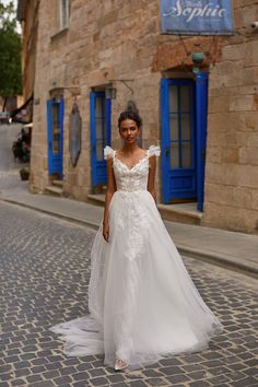 A&N Chrysie - White Boho Bridal Gown with Pearls & Short Sleeves Fuchsia Heels, Alamour The Label, Classy Gowns, Fashion Tape, Tulle Sleeves, Formal Dress Shops, Embroidered Bodice, Little Outfits, Beaded Gown