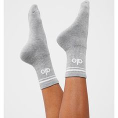 No Low Ball Offers Please. Thanks! *Price Increase Alert* From $24, It Is Now $28 Retail. Alo Sock, Sports Cotton Socks, Alo Socks, Beige Socks, Pilates Socks, Price Increase, Yoga Accessories, Christmas 2024, Alo Yoga