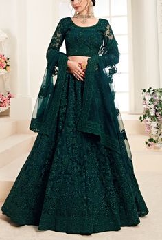 भारतीय दुल्हन संबंधी, डिजाइनर कपड़े, Lehenga Choli Designs, Green Lehenga, Net Lehenga, Indian Gowns Dresses, Ghagra Choli