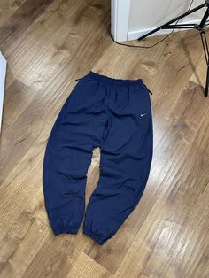 Nike Size: L Waist - 42-56 Full length - 108 Inseam - 80 Leg Opening - 15 Front Rise - 32 Thigh - 34 Knee - 28 Check measurements in cm Condition is very good Check photos carefully Cool fit Amazing design Nylon Without any flaws Vintage Recommended For any further questions write me dm NO CANCEL OR RETURN Ask you are interested in before purchase Open to your offers Nike Vintage, Cool Fits, 90s Style, Y2k 90s, Pants Trousers, Mens Trousers, Vintage Nike, 90s Fashion, Track Pants