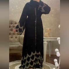 Comes With A Scarf Moroccan Dress Abaya 56 Open To Offers New Abaya Style Dubai, Abaya Style Dubai, Abaya Modern Style, New Abaya Style, Moroccan Party, Dress Abaya, Moroccan Dress, Gothic Aesthetic, Abaya Dress