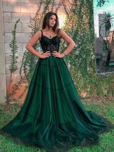 Silhouette:?A Line Waist: Natural Sleeve Length:?Sleeveless Fabric: Tulle Shown Color: Dark Green Built-In Bra: Yes Dresses With Lace, Formal Dresses Graduation, Cheap Prom Dresses Long, Green Tulle, Tulle Sleeves, Sweetheart Prom Dress, Womens Prom Dresses, Backless Prom Dresses, Long Prom Dresses