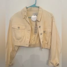 Perfect For Spring! Size S Crop Yellow Denim Jacket! Cotton Cropped Jacket With Pockets For Day Out, Spring Cream Cropped Jacket With Pockets, Casual Cotton Cropped Jacket, Casual Cotton Cropped Jacket For Day Out, Casual Cream Cropped Jacket With Pockets, Casual Cream Denim Jacket, Yellow Denim Jacket, Fur Lined Denim Jacket, Light Blue Jean Jacket