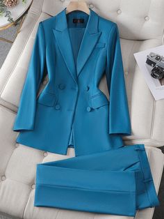 Jacket And Pants Woman, Elegant Female Suits, Coat For Formal Dress For Women, Female Jackets Blazers, Full Suit Design For Women, Ladies Coat Pant Designs, Ladies Suits Design For Women, Types Of Blazers For Women, Stylish Suit Designs For Women