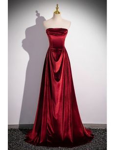 10% off now! Shop two wearings strap burgundy long velvet prom dress off the shoulder online. Sheprom offers formal, party, casual & more style dresses to fit your special occasions. Crimson Prom Dress, Blood Red Prom Dress, Dark Red Dress Long, Outfit Con Jeans, Senior Recital, Prom Dress Off The Shoulder, Burgundy Party Dress, Burgundy Formal Dress, Prom Dresses Off The Shoulder