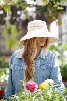 Cotton Crusher Hat | Terrain Packable Sun Hat, Floppy Beach Hat, Grandma Fashion, Floppy Hats, Summer Hats For Women, Gardening Outfit, Sun Protection Hat, Coastal Chic, Summer Hats