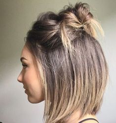 Short Hair Up, Heatless Hairstyles, Hairdos For Short Hair, Peinados Fáciles Para Cabello Corto, Penteado Cabelo Curto, Cute Hairstyles For Short Hair, Short Hair Styles Easy, Half Up Hair, Winter Hairstyles