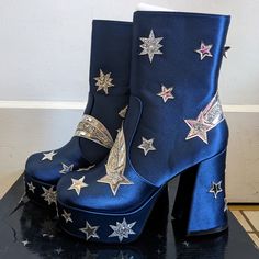 Discontinued Horoscopez Dolls Kill Shooting Star Platforms In New Condition. Very Beautiful Designs And Rare. Silky And Shiny Material ()* Space Aesthetic Outfit, Star Platforms, Retro Dancing, Weird Shoes, Star Outfit, Heather Rose, Dolls Kill Shoes, Star Clothing, Star Boots