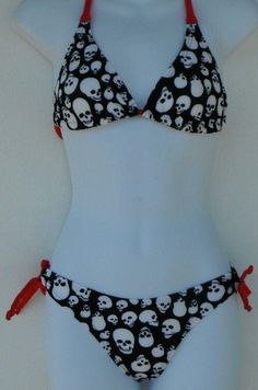 Skull Clothes, Scene Girl, Brushes Makeup, Skull Clothing, Women Swimsuit, Casual Cosplay, White Bikinis, Swimsuit Black, Cute Bathing Suits