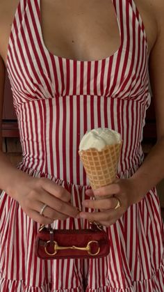 Brazil Dress Outfit, Red And Pink Outfit, Classic Outfit, Vintage Americana, Mode Inspo, Cute Fits, Travel Art, Happy Life, Life Style