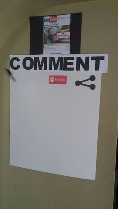 a bulletin board with the words comment written on it