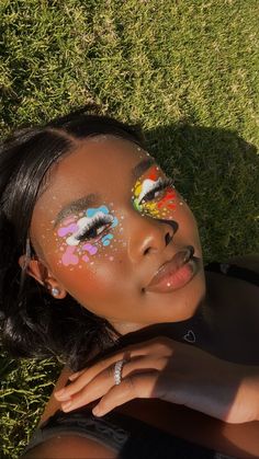 Creative Colorful Outfits, Fine Art Makeup, Makeup Colorful Creative, Creative Colorful Makeup, Artistic Makeup Ideas Eyes, Cute Creative Makeup Looks, Colorful Creative Makeup, Face Art Makeup Aesthetic, Makeup Ideas Colorful Creative