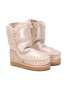 Pink metallic sheen eskimo boots from Mou Kids featuring a rubber sole, stitching details, a round toe and a slip-on style. Outfit Builder, Mou Boots, Girls Winter Dresses, Girls Spring Dresses, Kids Winter Outfits, Baby Girl Clothes Winter, Doc Martens Boots, Winter Outfits For Girls, Girl Boots