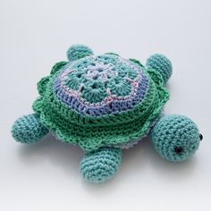 an image of a crocheted turtle on twitter