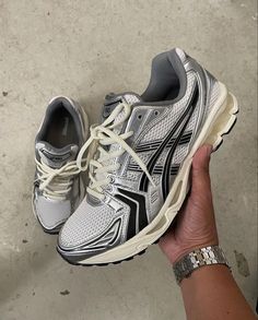 Men Shoes Boots, Colorado Desert, Mens Fashion Week Street Style, Western Colorado, Urban Shoes, Diy Sneakers, Asics Gel Kayano, Fashion Shoes Sneakers, Trainers Fashion