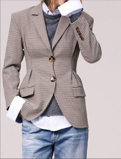 I found this item at youlookfab.com. It is available at . Mode Style Anglais, Houndstooth Jacket, Blazer Jeans, Mode Casual, Business Outfit, Tweed Blazer, Jacket Blazer, Fashion Mode