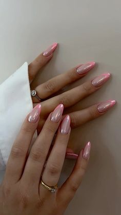 Nail Inspo Pink Chrome, Summer Gel Nails Ideas Almond, Almond Pink Chrome French Tip Nails, Almond Nails Hailey Bieber Pink, Cool Nail Inspo 2024 Almond, Nails Acrylic Hailey Bieber Pink, Vacation Nail Inspo 2024 Almond, Soft Nail Art, Nails Vacay