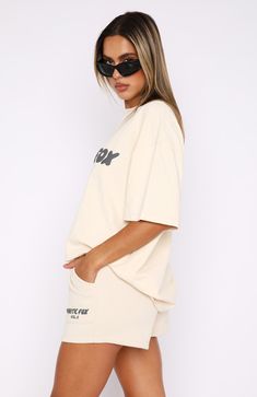 The Offstage Oversized Tee Pebble. Head online and shop this season's latest styles at White Fox. Express delivery and AfterPay available. Hoodie Mask, Boyfriend Outfit, Puff Print, Fresh Kicks, Lounge Shorts, Print Graphic, Cozy Sweatshirts, White Fox, Oversized Tee