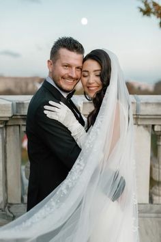 Discover all the beautiful details of this DAR Constitution Hall wedding! From golden leaves to heartfelt moments, this fall wedding radiates warmth and elegance. Romantic Veil, Fall November, Romantic Fall Wedding, Organza Bridal, Bride Top, Fall Wedding Inspiration, 70 Degrees, Bridal Tops