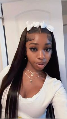 Fall Color Hair Styles For Black Women, Wigs For Black Women Black, Styled Black Hair, 2 Front Pieces Slick Back Hair Down, New Cute Hairstyles, Winter Wig Hairstyles, Hair Laid Wigs, Two Ribbon Hairstyle, Straight Lace Front Hairstyles