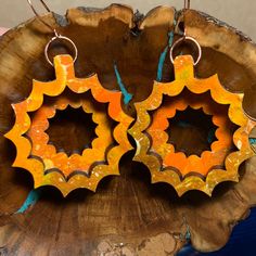 Lasercut wood, handpainted, your very own personal suns. Painting Wood, Earrings Art, Painted Jewelry, Maximalism, Jewelry Statement, Funky Jewelry, Jewelry Unique, Laser Cut Wood, Wood Earrings