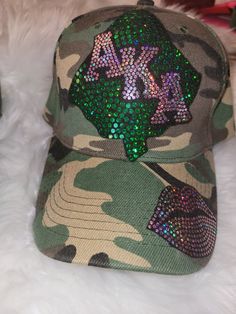 Beaded Caps, Socks And Jeans, Swag Hats, Hat Bar, Army Fatigue, Crocs Fashion, Slouch Socks, Diy Hat, Visor Hats