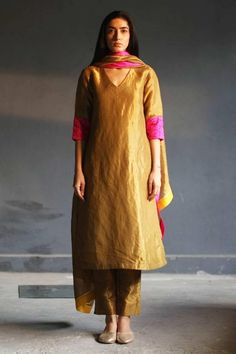 Shop for these amazing collections of Gold Handloom Tissue Embroidery V Neck Kurta And Pant Set For Women by Shorshe Clothing online at Aza Fashions. Tissue Kurta, Silk Kurti Designs, Silk Kurti, Kurti Designs Latest, Indian Dress, Party Wear Indian Dresses, Silk Suit, Dress Indian Style, Kurta With Pants