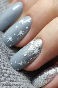 Pedicure Glitter, Kutek Disney, Nails Pretty, Christmas Gel Nails, Nails Winter, Nails White, Snowflake Nails, Pet Art