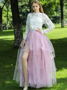 Women rainbow skirt has six full and fluffy layers of 100% polyester tulle, soft and comfortable to wear Tulle Skirt And Top, Short Tulle Skirt, Puffy Tulle Skirt, Yellow Long Sleeve Shirt, Womens Tulle Skirt, Color Block Bodycon Dress, Pink Tulle Skirt, Rainbow Skirt, Gauze Skirts