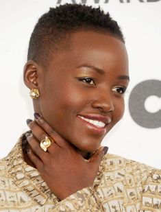 Lupita Nyong'o Natural Hair Twa, Short Fade Haircut, Short Hair Styles African American, Short Natural Haircuts, Black Hair Short Cuts, Shaved Hair Cuts, Short Shaved Hairstyles, Lupita Nyong, Twa Hairstyles