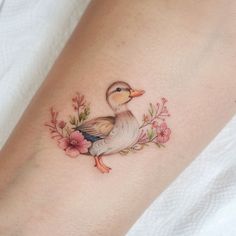 Artistic Duck Tattoo Files Halloween Hip Tattoo, Two Small Birds Tattoo, Black And White Peach Tattoo, Cute Delicate Tattoos, Bee Back Tattoo, Coloured Tattoos For Women, Baby Duck Tattoo, Shoulder Cap Tattoos For Women Unique, Thigh Hip Tattoo Women Unique