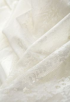 White Lace Aesthetic, White Fabric Texture, White Spirit, Lighting Decor, Simply White, White On White, French Linen, Shades Of White