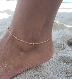 Permanent Jewelry Anklet, Anklet Jewelry Gold, Permanent Anklet, Ankle Braclets, Anklet Beads, Anklet Ideas, Beads Anklet, Dainty Anklet