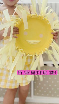 Difficulty: Easy     What you need  • Tissue paper  • Paper plate   • Paint  • Holepunch Spring Arts And Crafts, Sun Paper, Playground Kids, Craft Instructions For Kids, Paper Plate Craft, Preschool Art Projects, Spring School, Toddler Ideas, Walking On Sunshine