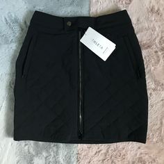 Athleta Apres Ski Quilted Black Skirt Measurements (In.) : Approximate (Flat Lay) Waist - 12 Length - 17 Size 0 Nwt D-6 Skirt Measurements, Athletic Skort, Athletic Skirt, Tennis Shorts, Tennis Skort, Cargo Skirt, Tech Fleece, Linen Skirt, Gray Skirt