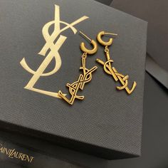 1:1 REPLICA JEWELRY   This product is of the best quality.  The production time is 3-5 working days.  Includes box, dust bag, care manual, booklet, card, bill of sale.. Holiday Boots, Ysl Jewelry, Bill Of Sale, Replica Jewelry, Winter Scarves, Best Gifts For Him, Best Gifts For Her, Trendy Jewelry, Watch Design