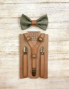 Brown Suspenders Wedding, Suspenders Men Wedding, Leather Suspenders Men, Groomsmen Outfit, Rustic Wedding Groomsmen, Groomsmen Suspenders, Brown Suspenders, Estilo Hipster, Suspenders Wedding