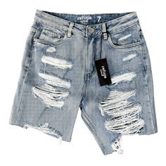 Refuge Denim Mom High Rise Denim Jean Shorts Size 7 Light Wash Distressed Nwt * You're Looking At A Cool Pair Of Denim Shorts With No Major Flaws Or Stains. If There Is A Significant Flaw, We Will Point At It In The Photos. * Please Note, Item Measurements Are Approximate. Previous Washings May Change The Sizing. Please Compare Our Measurement Photos To Your Favorite Garments To Ensure Fit. * We Ship Daily, And Have Free Returns. No Questions Asked. Trendy Distressed Short Jeans, Ripped Light Wash Straight Leg Shorts, Light Wash Ripped Straight Leg Shorts, Trendy Distressed Straight Leg Shorts, Trendy Straight Leg Distressed Shorts, Ripped Washed Blue Short Jeans, Ripped Washed Blue Short Length Jeans, Washed Blue Ripped Short Length Jeans, Short Length Ripped Washed Blue Jeans