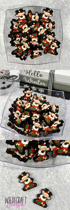 some cookies are sitting in a glass plate on a table with the words'see santa '