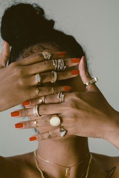 Dope Jewelry Accessories, Jewellery Photography Inspiration, Dope Jewelry, Jewelry Boards, Stacked Jewelry, Jewelry Lookbook, Tall Women, Dream Jewelry