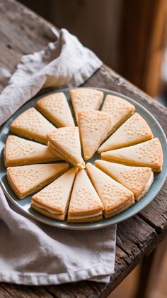 The Best Shortbread Recipe for Buttery, Melt-In-Your-Mouth Cookies Shortbread Recipes, Buttery Cookies, Easy Cookie Recipes, Easy Cookies, Holiday Baking, Cookie Recipes